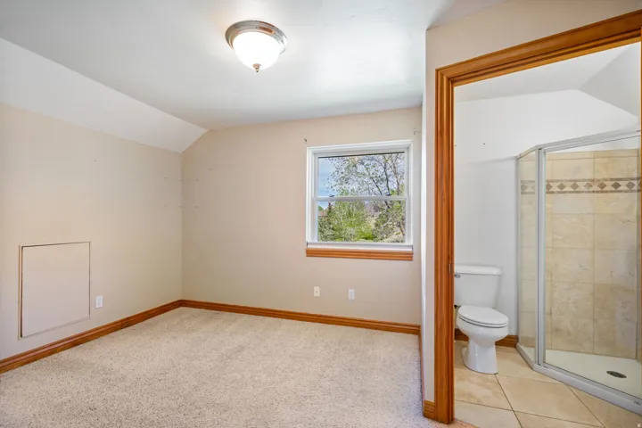 Bedroom 5 with ensuite bath