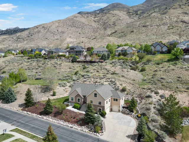 Located on the foothills of the Wasatch mountains with easy access to hiking trails and American Fork Canyon