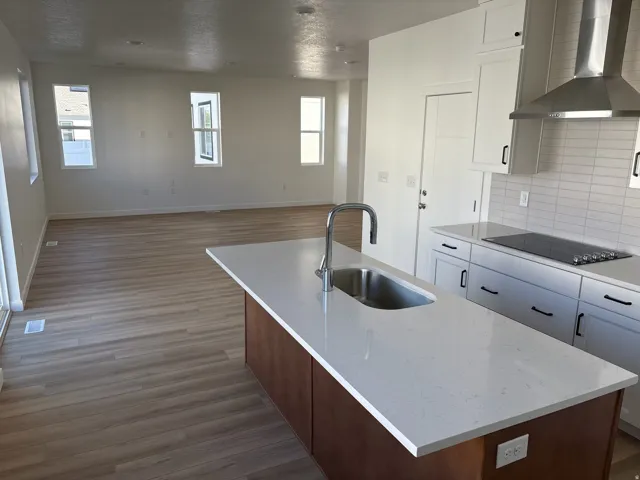 Cook, entertain, or grab a quick snack—this kitchen is built for real life