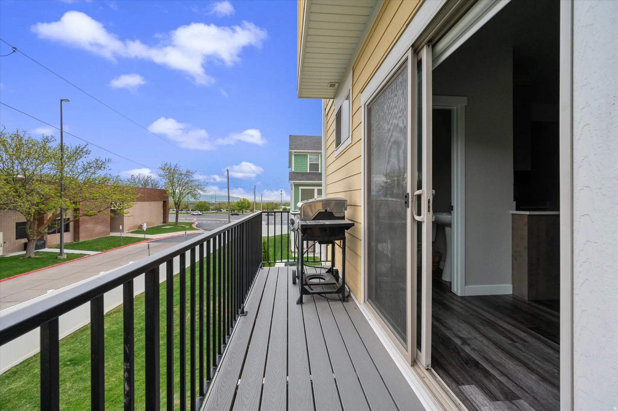 Balcony with area for grilling