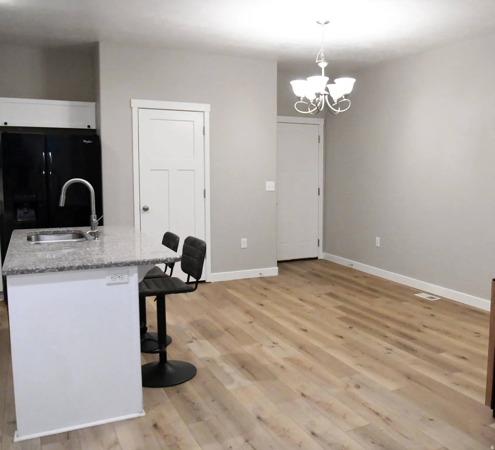 Kitchen dining area