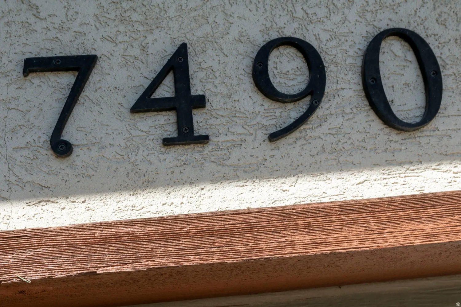 7490 The west unit of the duplex