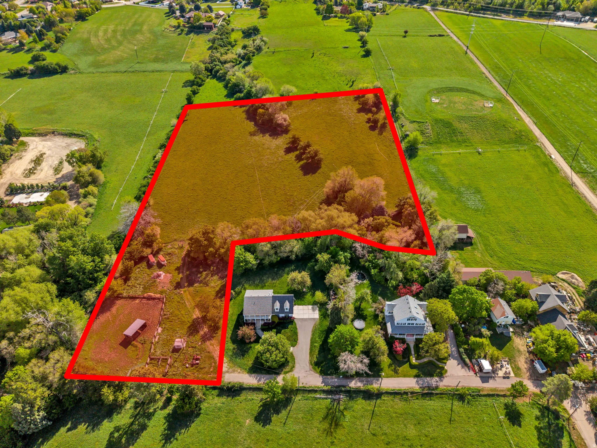 View of rural area with property boundaries highlighted and a pastoral area