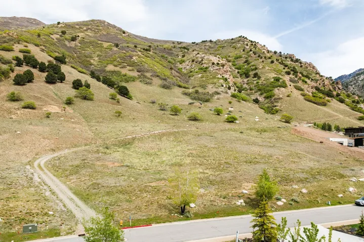 7141 S City View Dr, Cottonwood Heights, Utah 84121