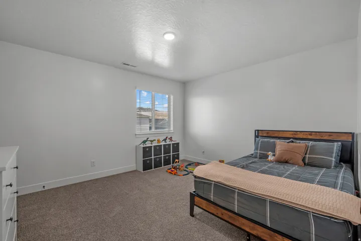826 W Walnut Bark Ln, Mapleton, Utah 84664