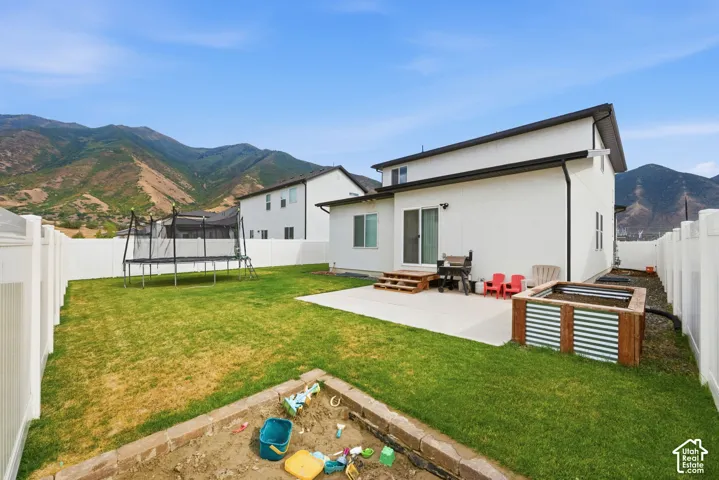 826 W Walnut Bark Ln, Mapleton, Utah 84664