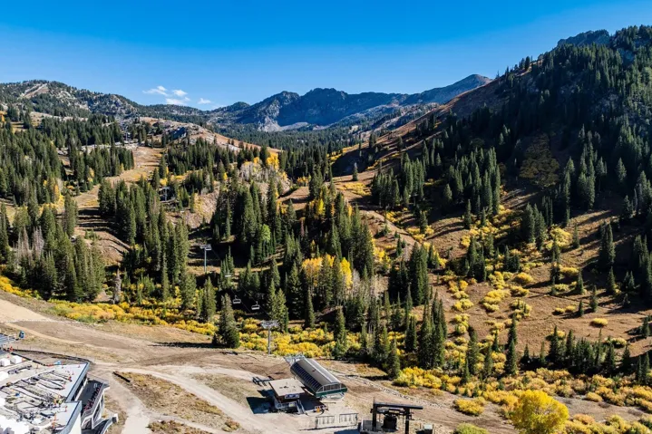 7371 S Canyon Centre Pkwy #401, Cottonwood Heights, Utah 84121