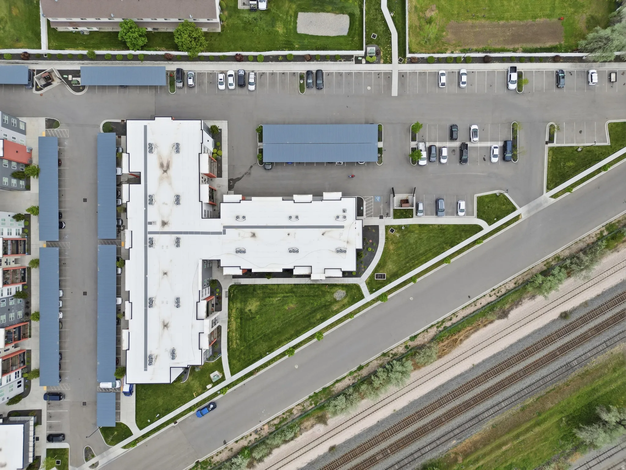 Aerial overview of property's location featuring property boundaries highlighted