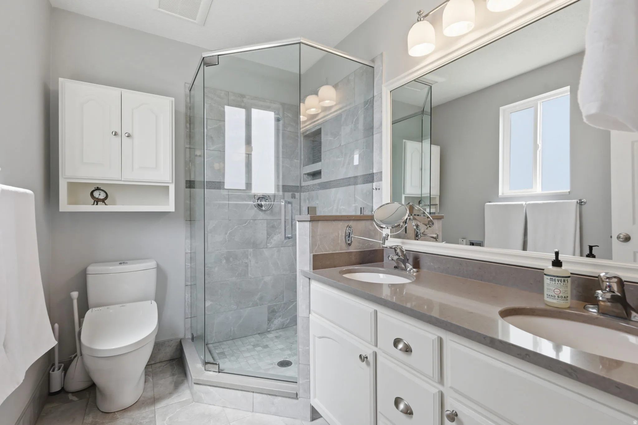 Primary Bedroom Ensuite Bathroom