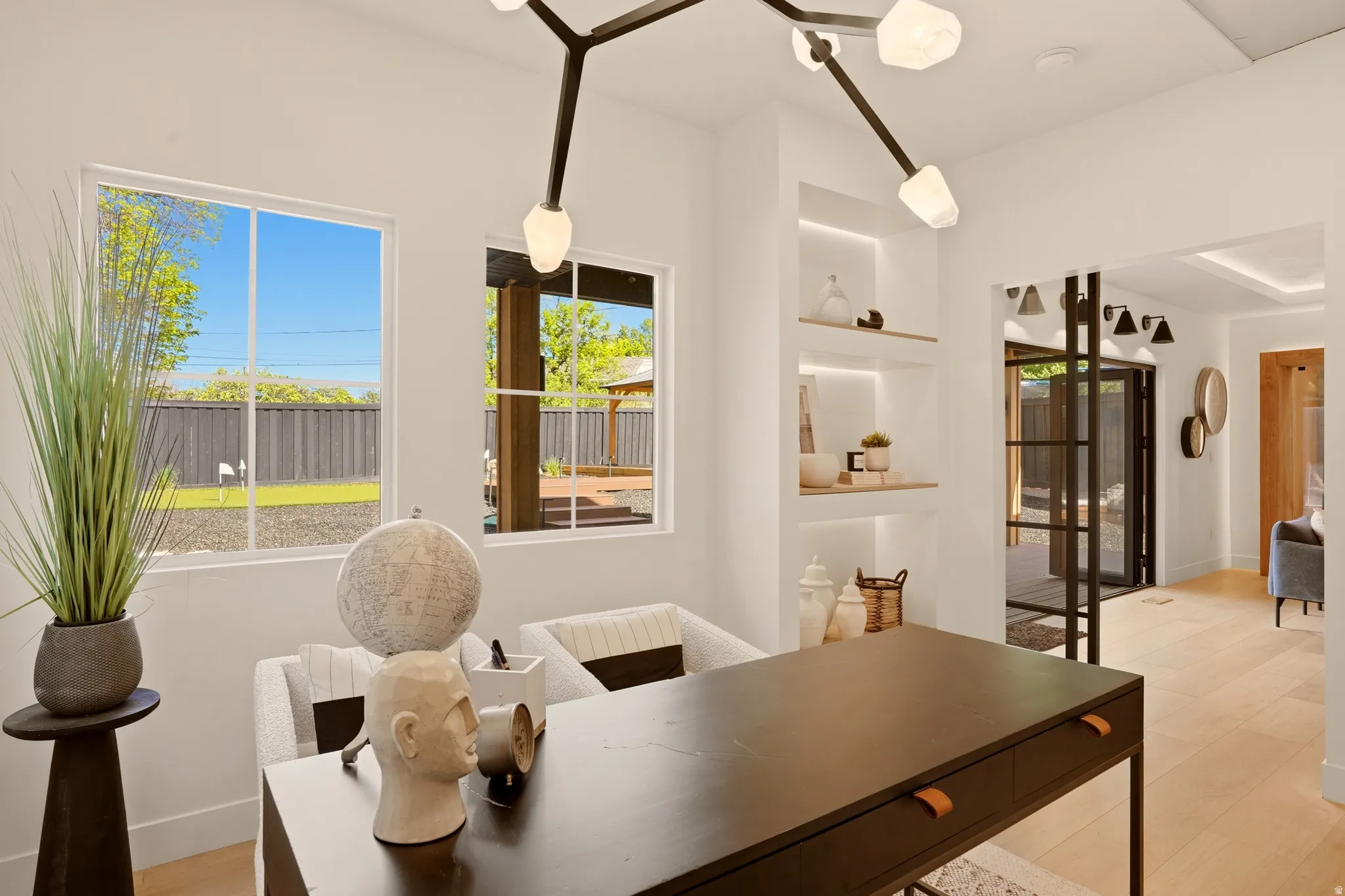 OFFICE WITH VIEWS OF PUTTING GREEN / BACK YARD