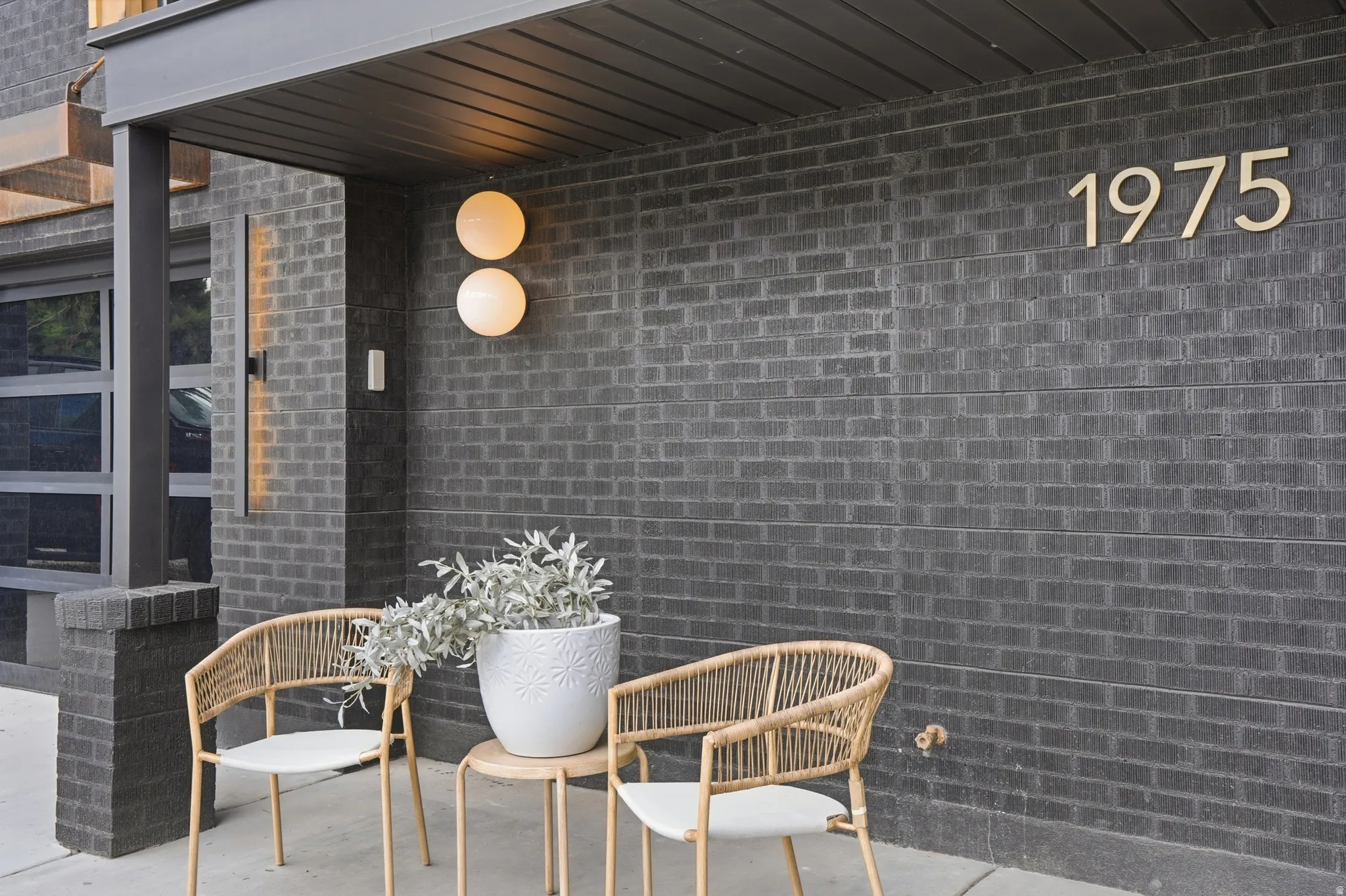 ELEVATED RAMBLER WITH 2-CAR GARAGE AND LARGE SIDE YARD