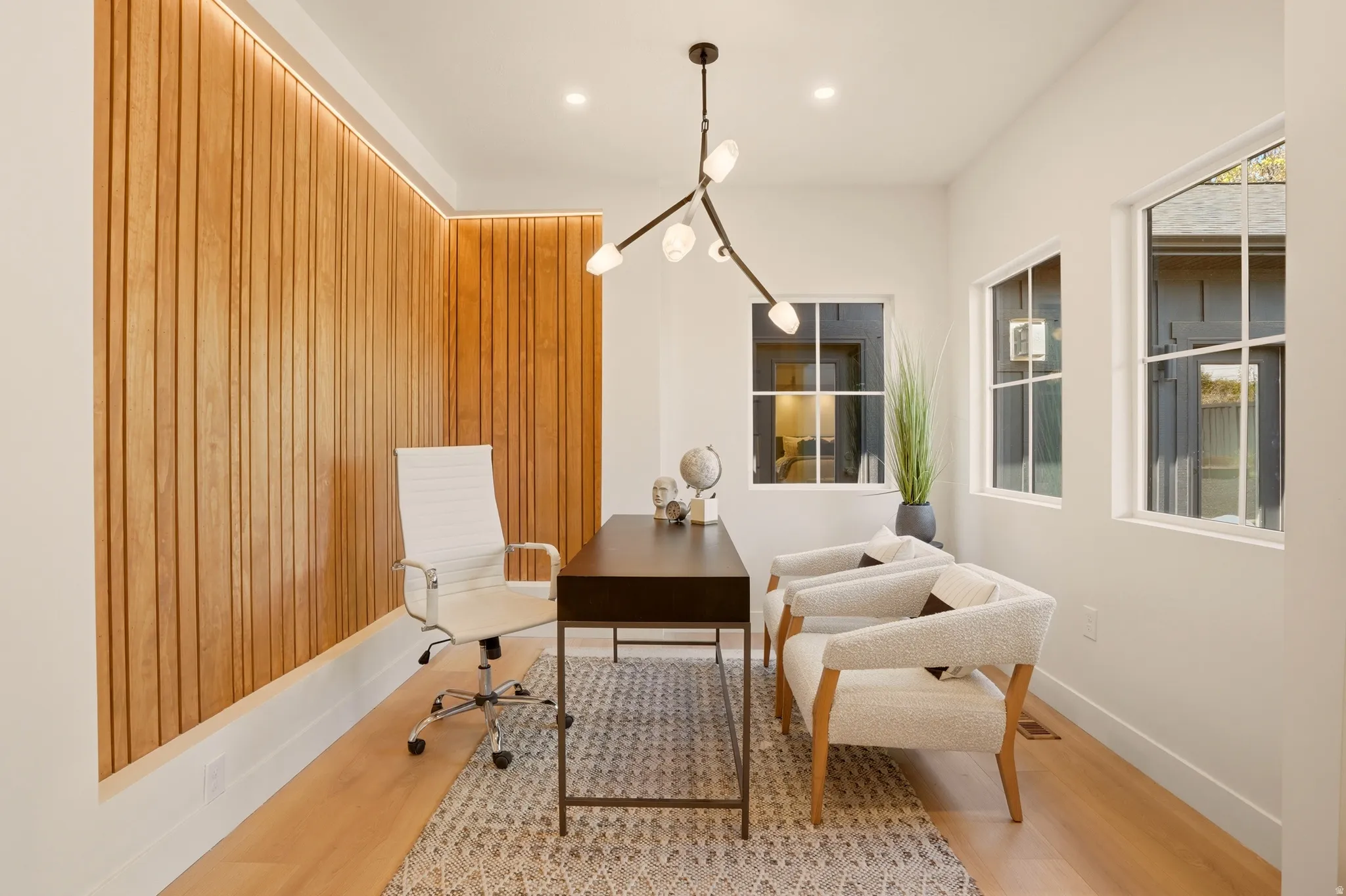 OFFICE WITH VIEWS OF PUTTING GREEN / BACK YARD