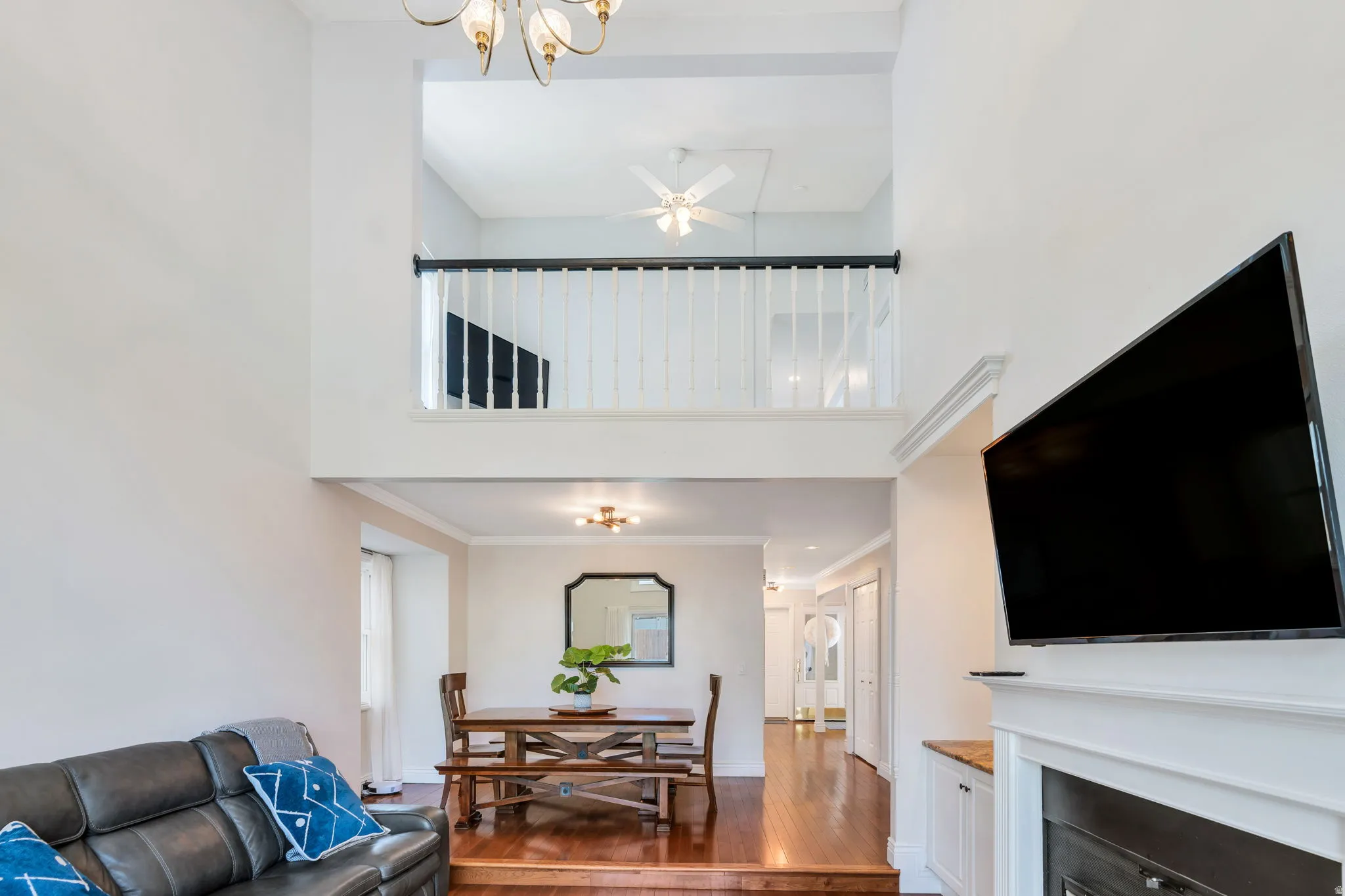 Second floor loft area overlooks family room