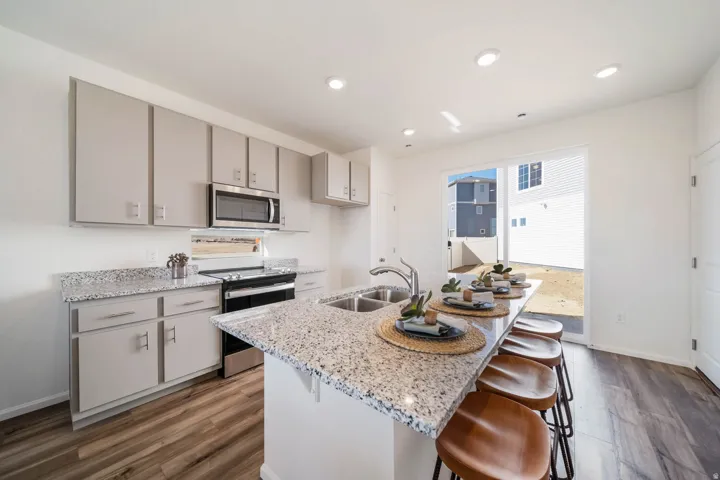 343 E Halls Creek Rd, Saratoga Springs, Utah 84045