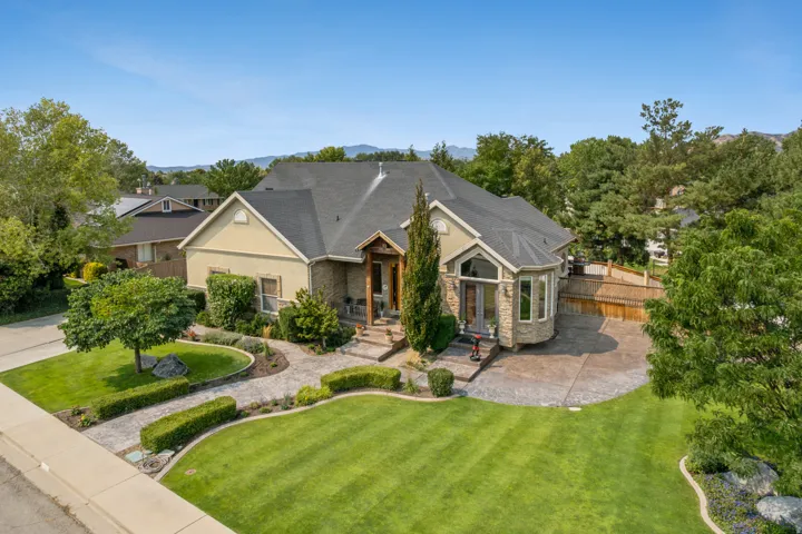 Craftsman house featuring stone siding