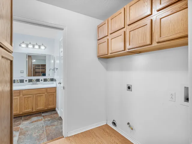 608 Nicole Way, Erda, Utah 84074