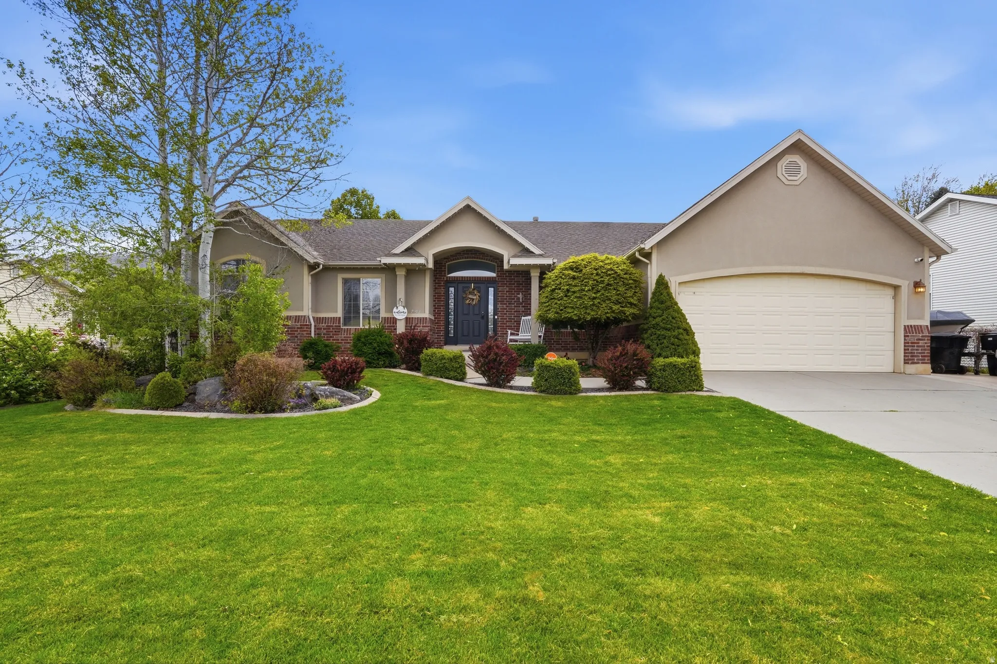 RV parking and extra long drive way for extra parking!