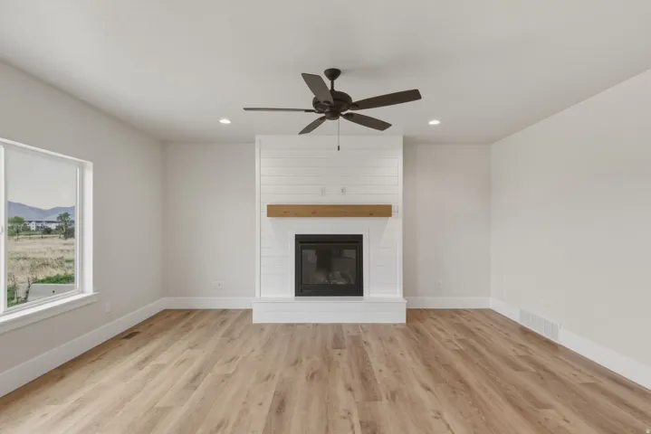 1327 E 320 S, Payson, Utah 84651