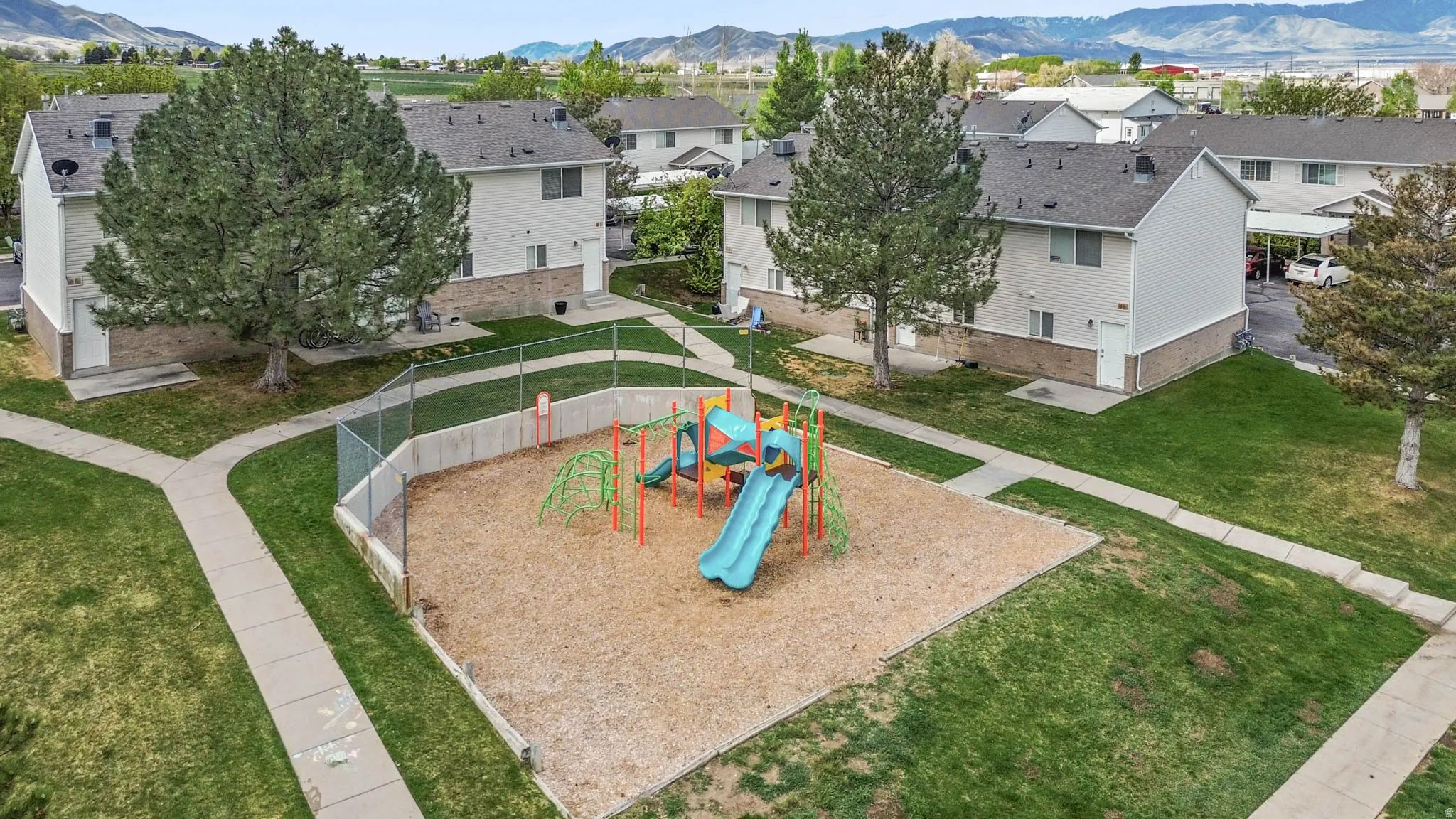 View of community with a mountain view and a residential view