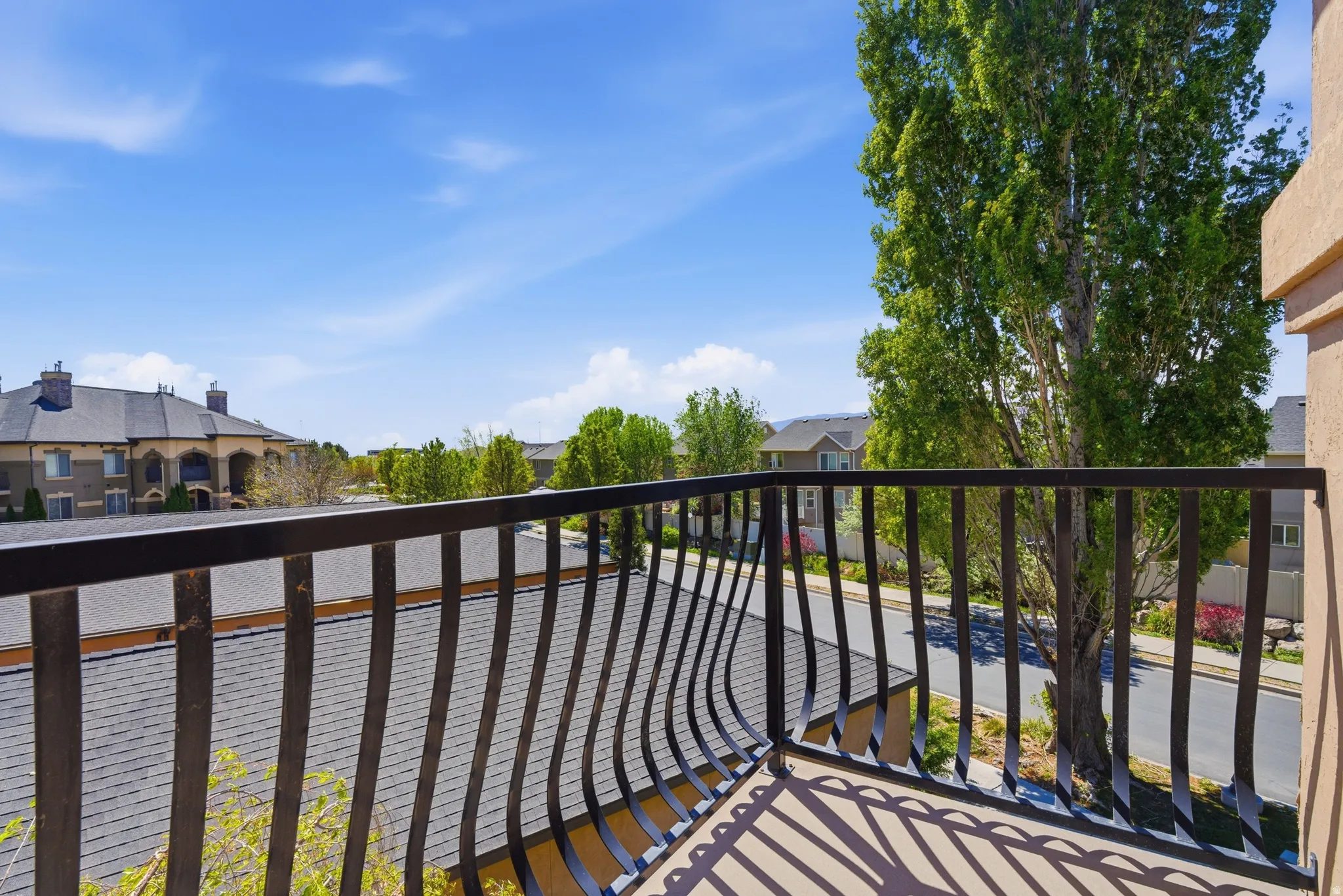 Balcony featuring a residential view