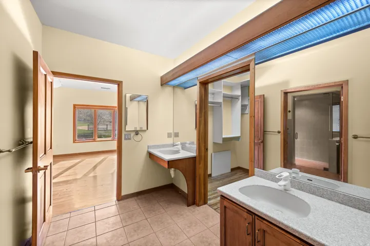 927 N Ensign Vista Dr, Salt Lake City, Utah 84103