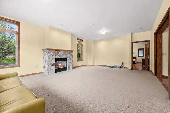 927 N Ensign Vista Dr, Salt Lake City, Utah 84103