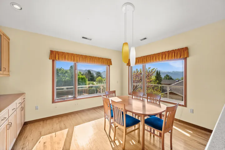 927 N Ensign Vista Dr, Salt Lake City, Utah 84103
