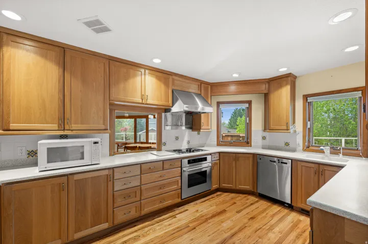 927 N Ensign Vista Dr, Salt Lake City, Utah 84103