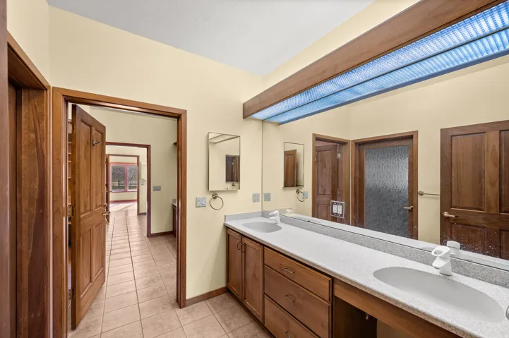 927 N Ensign Vista Dr, Salt Lake City, Utah 84103