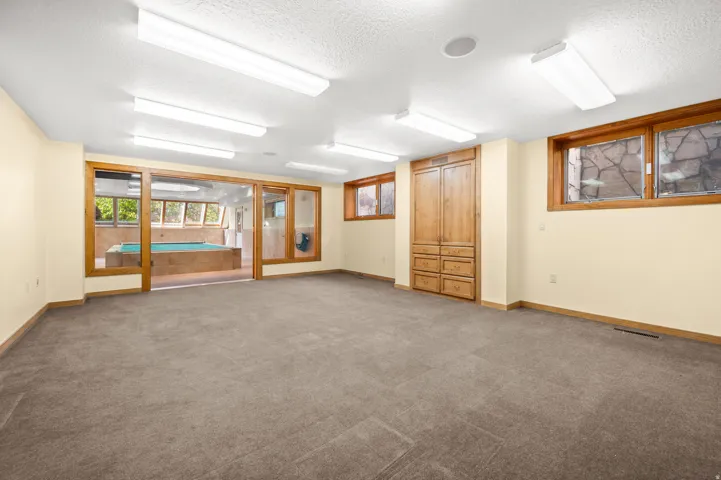 927 N Ensign Vista Dr, Salt Lake City, Utah 84103