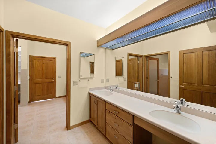 927 N Ensign Vista Dr, Salt Lake City, Utah 84103