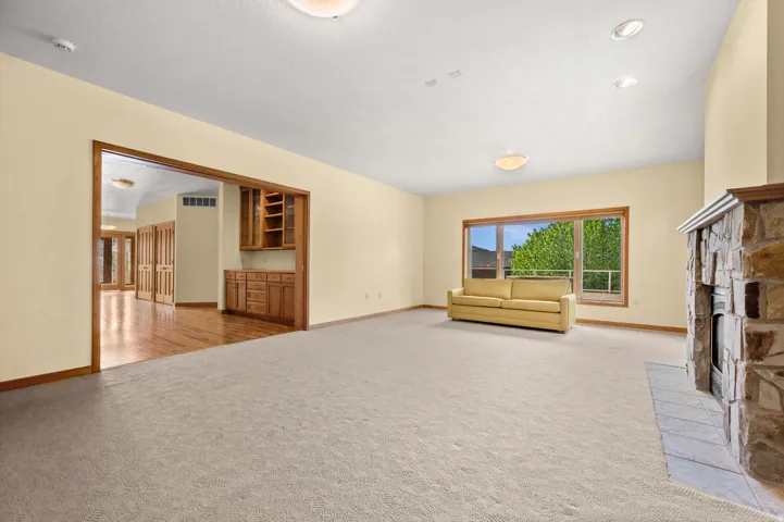 927 N Ensign Vista Dr, Salt Lake City, Utah 84103