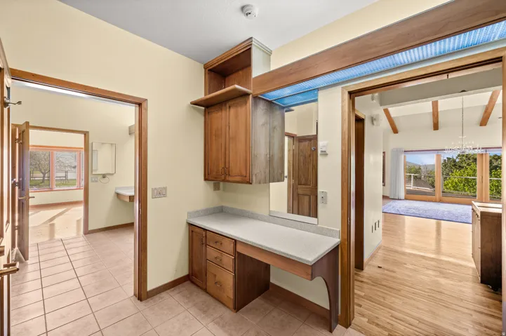 927 N Ensign Vista Dr, Salt Lake City, Utah 84103