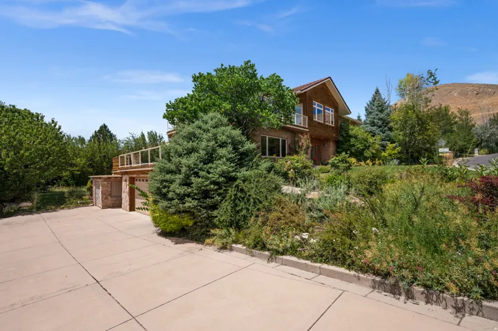 927 N Ensign Vista Dr, Salt Lake City, Utah 84103