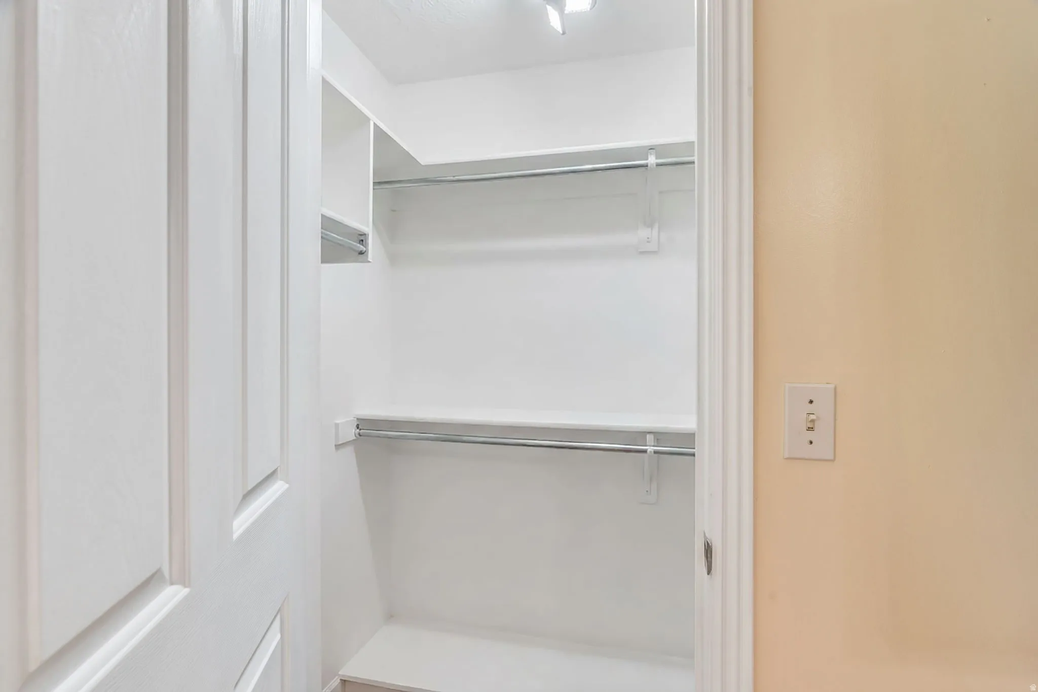 View of walk in closet