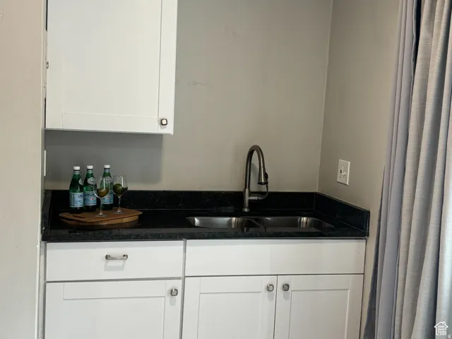 Kitchen sink