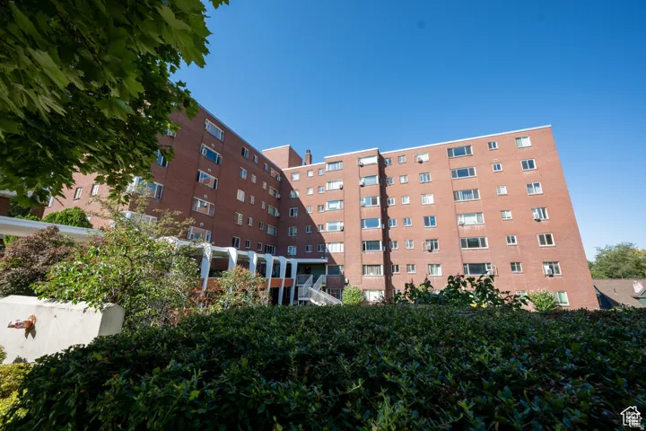 View of apartment building / complex