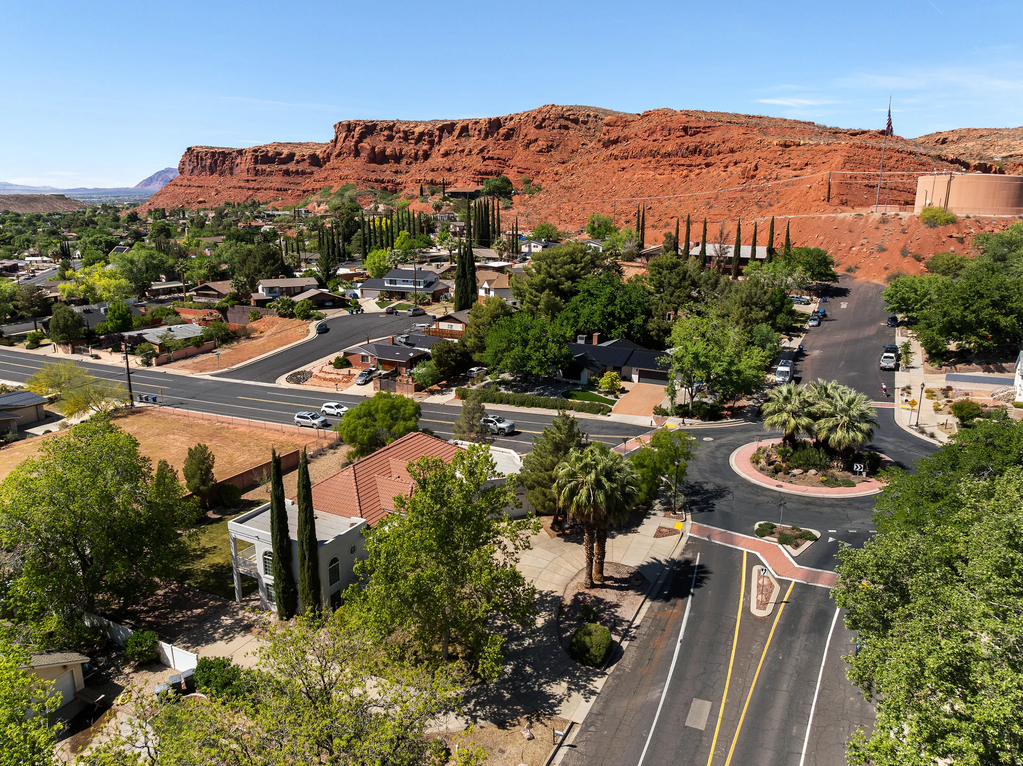 Bird's eye view of a mountainous background