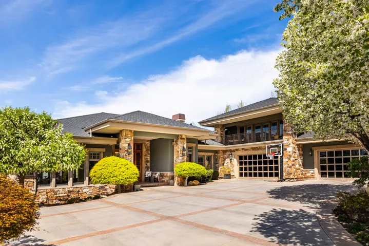 2076 S Scenic Cir, Salt Lake City, Utah 84109