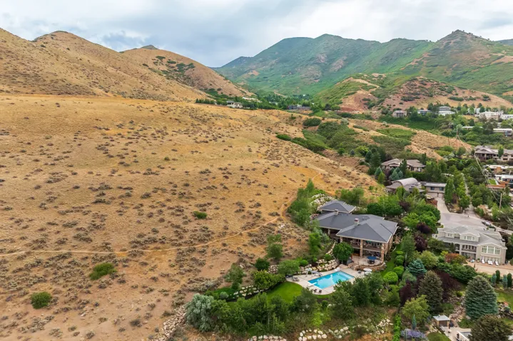 2076 S Scenic Cir, Salt Lake City, Utah 84109