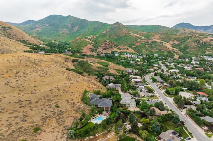2076 S Scenic Cir, Salt Lake City, Utah 84109