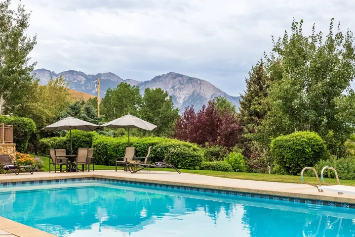 2076 S Scenic Cir, Salt Lake City, Utah 84109