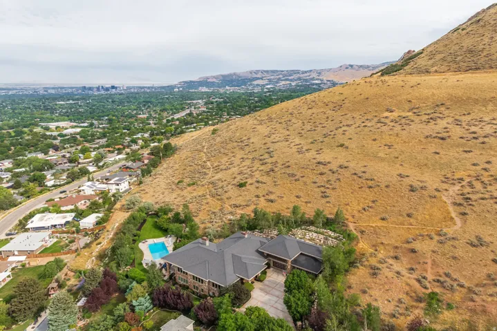 2076 S Scenic Cir, Salt Lake City, Utah 84109