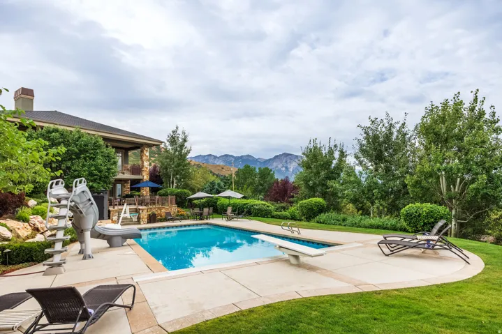 2076 S Scenic Cir, Salt Lake City, Utah 84109