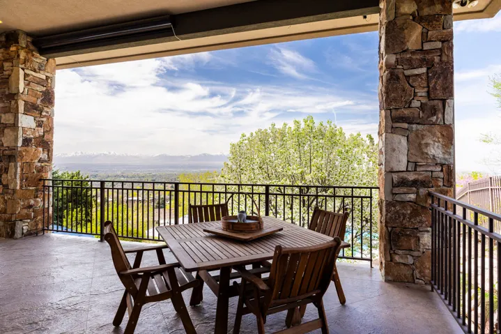 2076 S Scenic Cir, Salt Lake City, Utah 84109