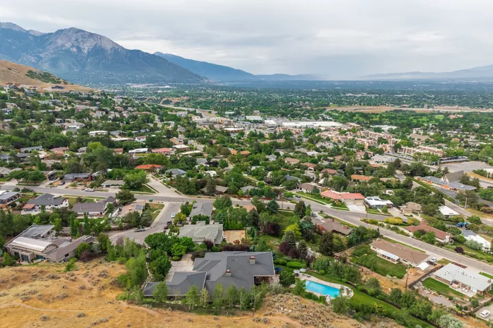 2076 S Scenic Cir, Salt Lake City, Utah 84109