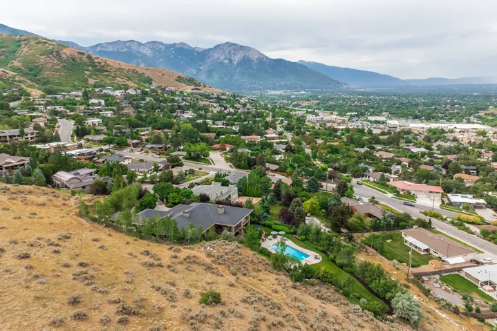 2076 S Scenic Cir, Salt Lake City, Utah 84109