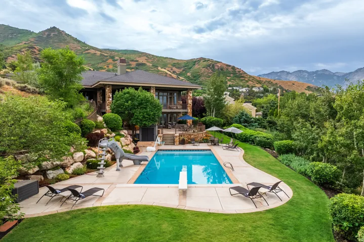 2076 S Scenic Cir, Salt Lake City, Utah 84109