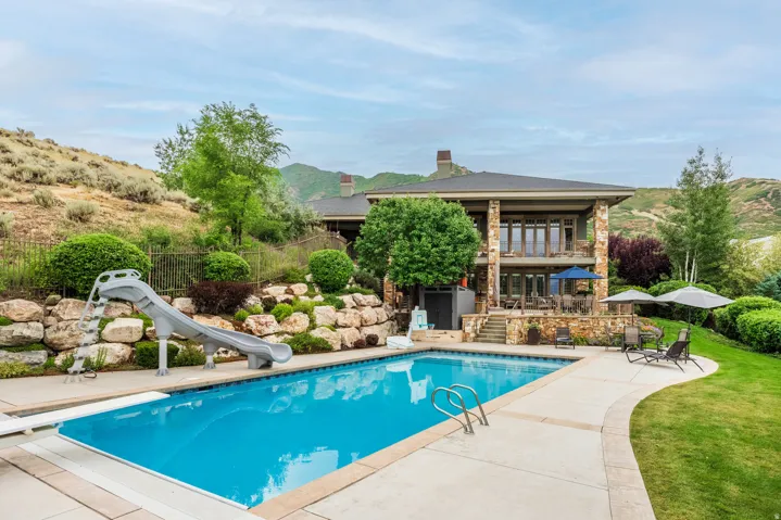 2076 S Scenic Cir, Salt Lake City, Utah 84109