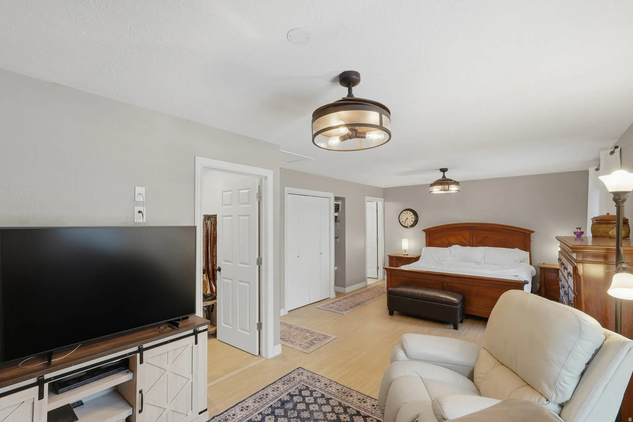 Primary suite
